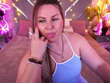 Bongacams Adult Video Chat of KiraCandyS