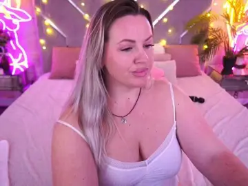 Bongacams Live Porn of KiraCandyS