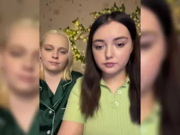 Bongacams Adult Webcam of BellaAndAlice