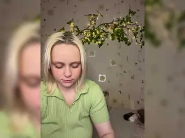 Bongacams Sex Cam of BellaAndAlice
