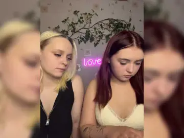 Bongacams Live Sex Cam of BellaAndAlice