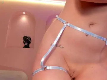 Bongacams Watch Live Sex Cams of EveBenson