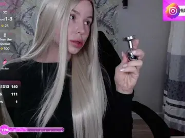 Bongacams Free Live Porn of Foxymoxy19