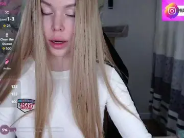 Bongacams Sex Chat of Foxymoxy19