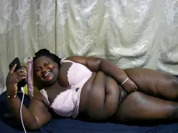 Bongacams Adult Webcams of chubby-cherry