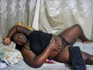 Bongacams Adult Webcams of chubby-cherry