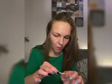 Bongacams Sex Cam of Alisasqrl