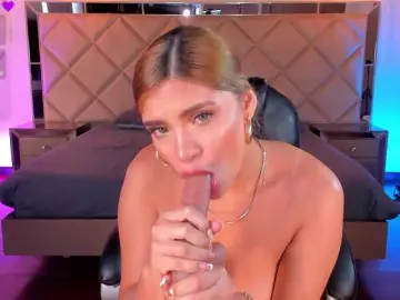 Bongacams Live Sex Cam of KyomiVelvet