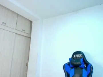 Bongacams Nude Webcam of Sophiiaaxx