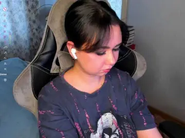 Bongacams Watch Live Sex Cams of -Carolina-