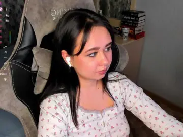 Bongacams Live Sex Cam of -Carolina-