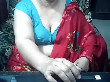 Bongacams Watch Live Sex Cams of Indianbhabhimilf40