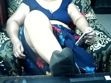 Bongacams Free Porn Cam of Indianbhabhimilf40