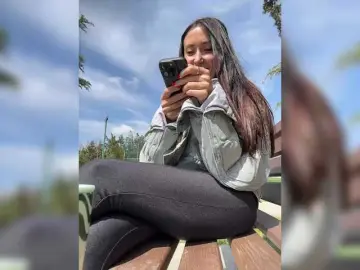 Bongacams Live Sex Cam of linahelen