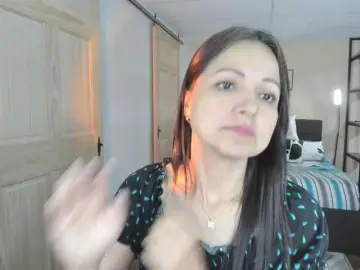 Bongacams Watch Live Sex Cams of Carlin1511
