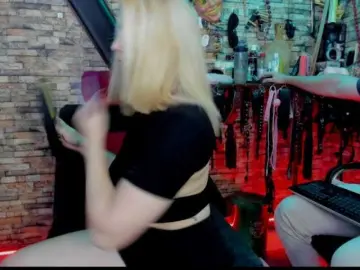 Bongacams Live Sex Cam of lukis01-luna0