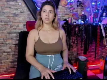 Bongacams Adult Video Chat of lukis01-luna0