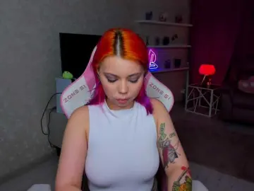 Bongacams Live Sex Cam of FunnyVibe