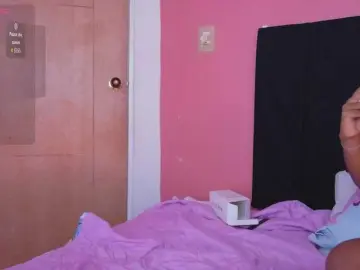 Bongacams Live Sex Cam of daddysneakin