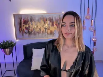 Bongacams Nude Webcam of MelissaMoore