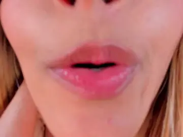 Bongacams Watch Live Sex Cams of MelissaMoore