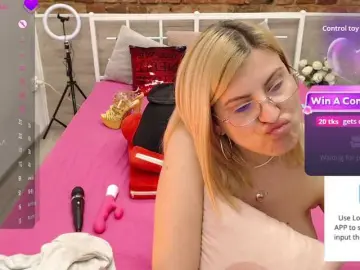 Bongacams Free Live Porn of AmyAmandaX