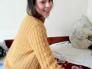 Bongacams Live Porn of Honeykrisspussy