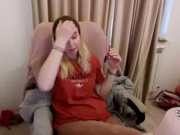 Bongacams Watch Live Sex Cams of alissonone