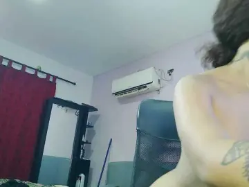 Bongacams Watch Live Sex Cams of milanxbunny333