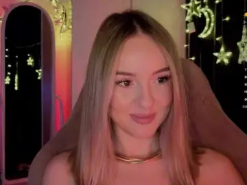 Bongacams Nude Webcam of Nestyzz