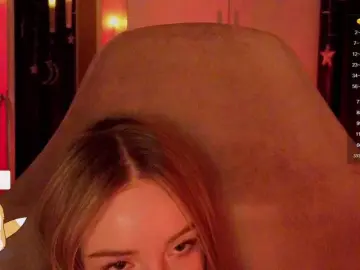 Bongacams Nude Webcam of Nestyzz