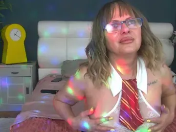 Bongacams Adult Video Chat of CougarMilf