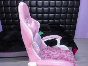 Bongacams Adult Webcams of sara-squirtt