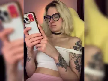 Bongacams Live Sex Cam of Asya-baby