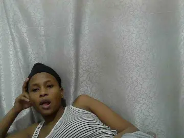 Bongacams Watch Live Sex Cams of Caroldoly