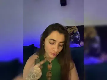 Bongacams Watch Live Sex Cams of WILDGIRL