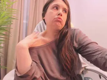 Bongacams Live Sex of Battymoll