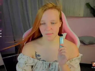 Bongacams Nude Webcam of CandyLir