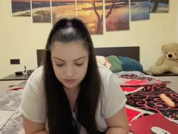 Bongacams Live Sex Cam of adellineee