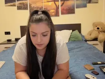 Bongacams Nude Webcam of adellineee