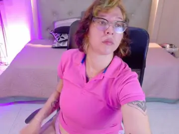 Bongacams Free Porn Cam of chloe-rosse