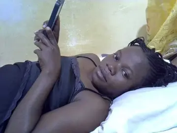 Bongacams Watch Live Sex Cams of Pretty-doll