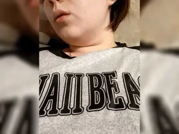 Bongacams Watch Live Sex Cams of FoxyLoVe01