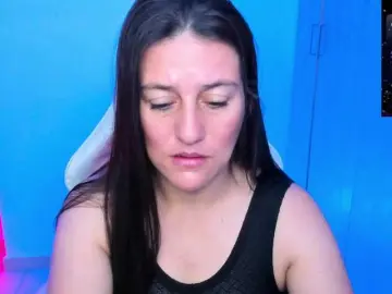 Bongacams Free Live Porn of Saskyaajohnson