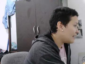 Bongacams Watch Live Sex Cams of onlyLuxas23