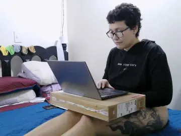 Bongacams Live Porn of onlyLuxas23