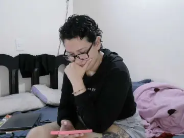 Bongacams Watch Live Sex Cams of onlyLuxas23
