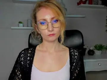 Bongacams Adult Video Chat of CinderellaMoon