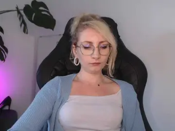 Bongacams Free Live Porn of CinderellaMoon