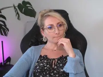 Bongacams Free Porn Cam of CinderellaMoon